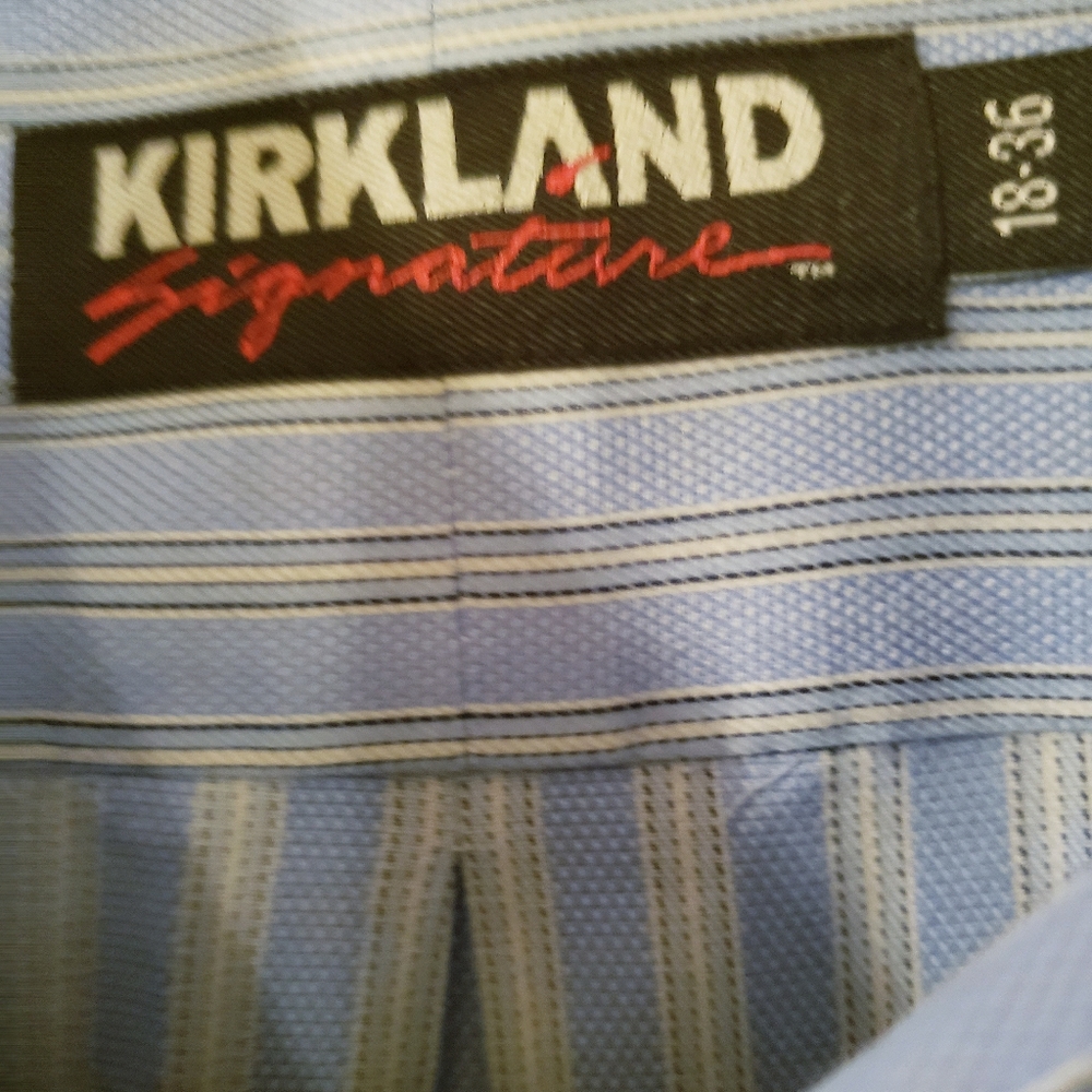 Kirkland Signature shirt - Picture 2 of 3